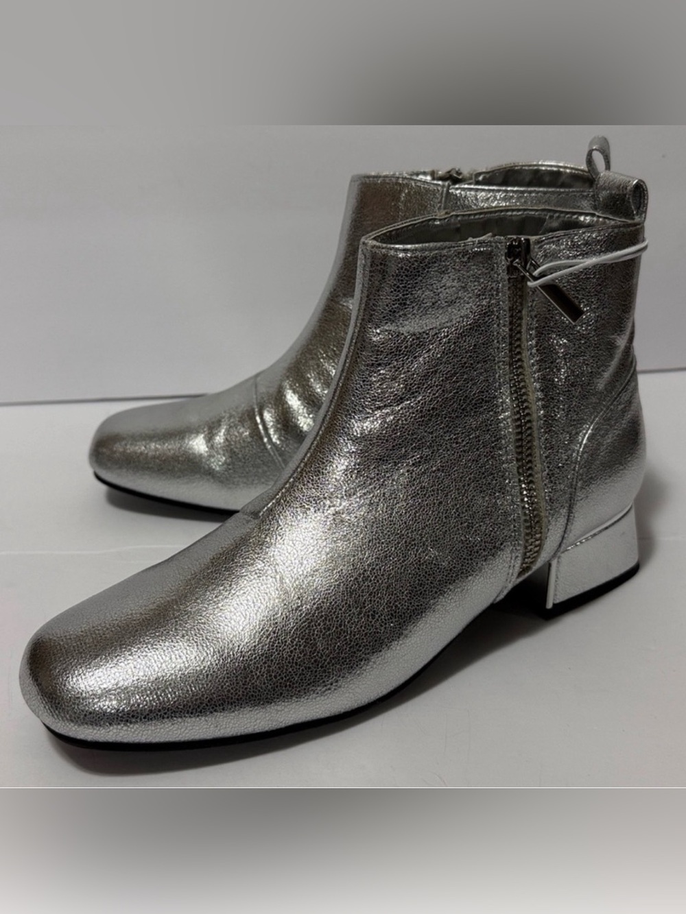 Girls 5M Silver Ankle Zip Boots by I. Miller NWT